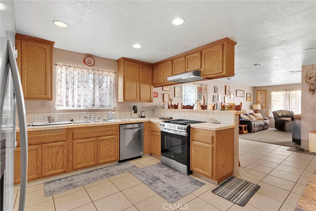 16165 Pine Property Photo 13