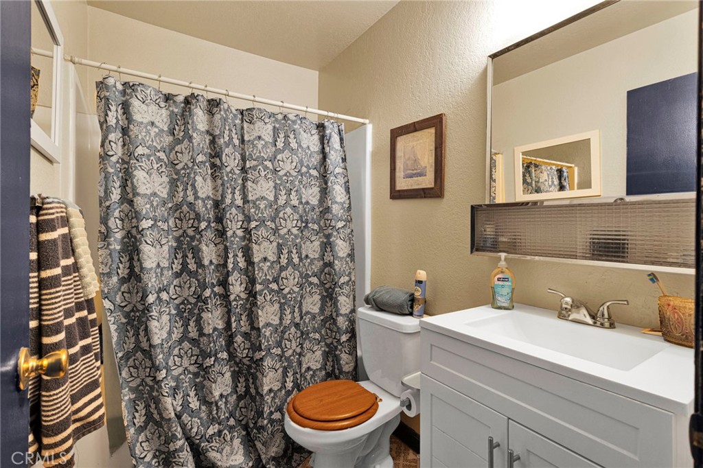 16165 Pine Property Photo 16