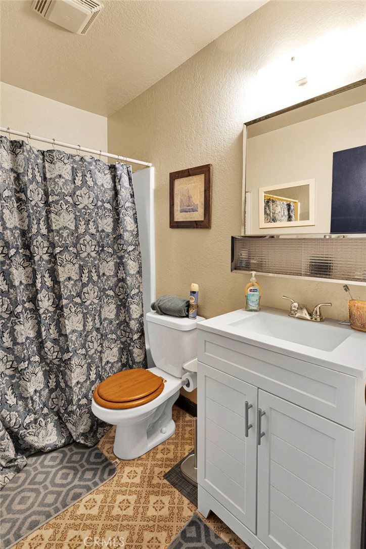 16165 Pine Property Photo 17