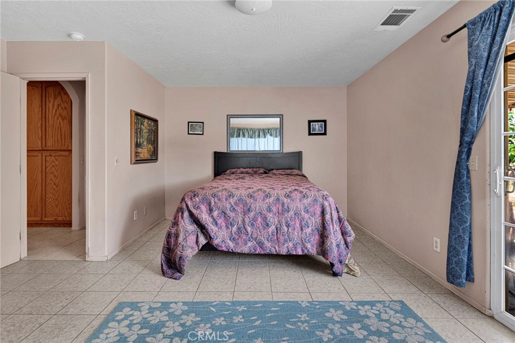 16165 Pine Property Photo 31