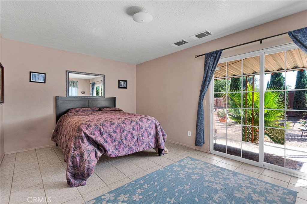 16165 Pine Property Photo 32