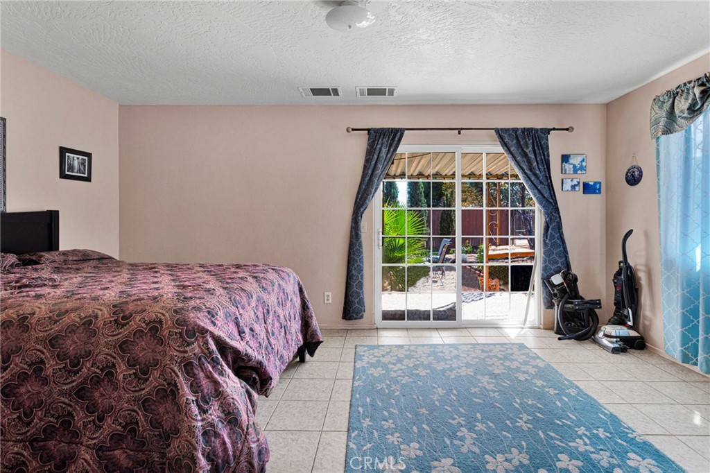 16165 Pine Property Photo 33