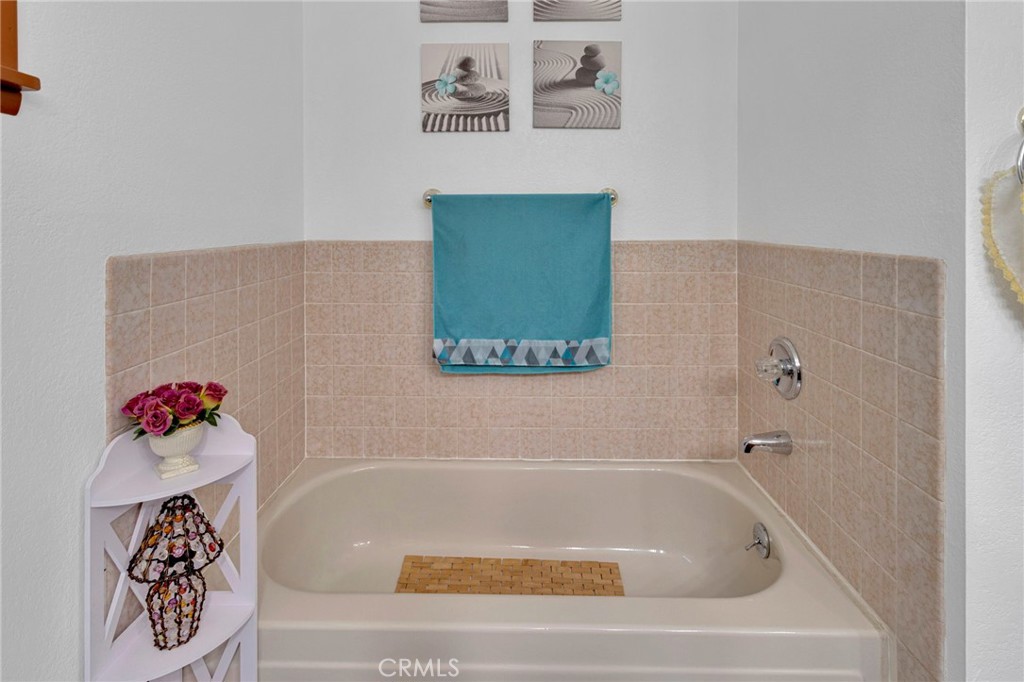 30772 Knoll View Property Photo 35