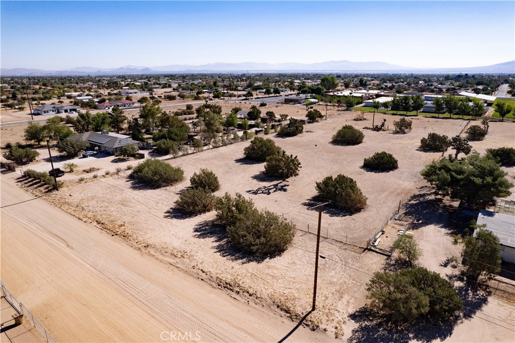 8821 Oakwood Property Photo 4