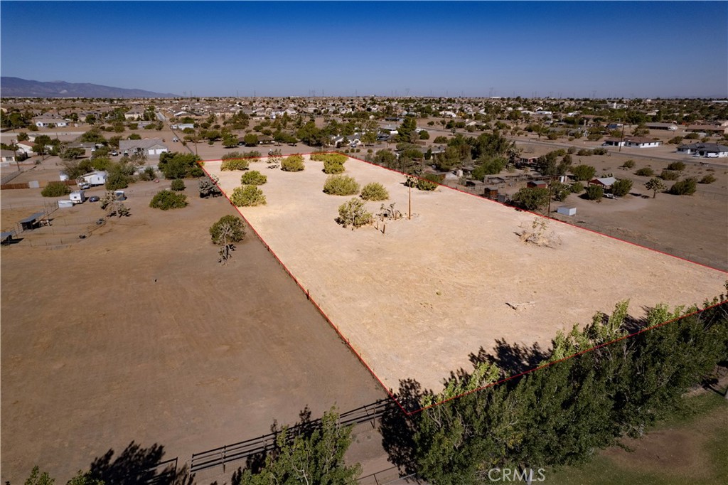 8821 Oakwood Property Photo 6