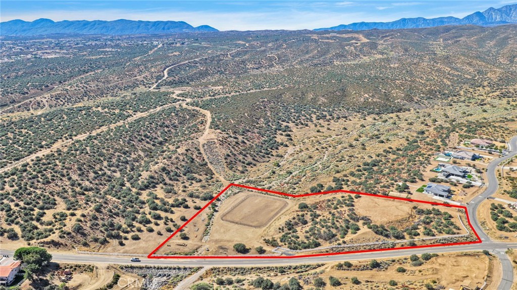 8089 Arrowhead Property Photo 2