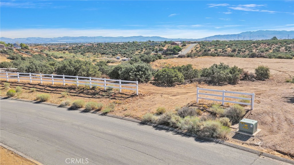 8089 Arrowhead Property Photo 9
