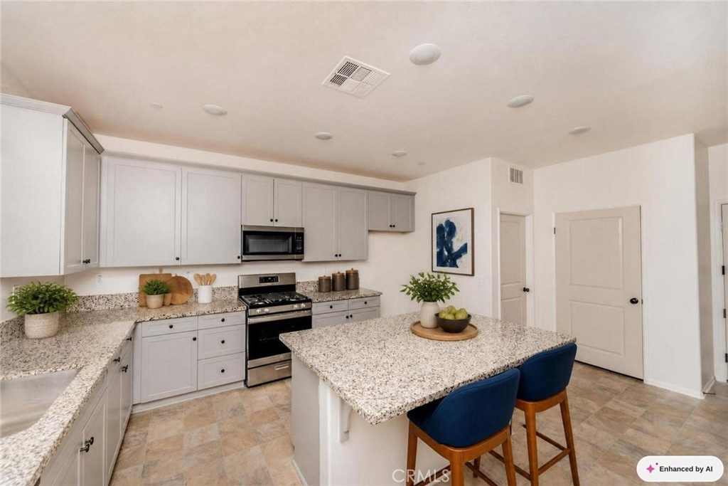 12033 Firbrook Street Property Photo 6