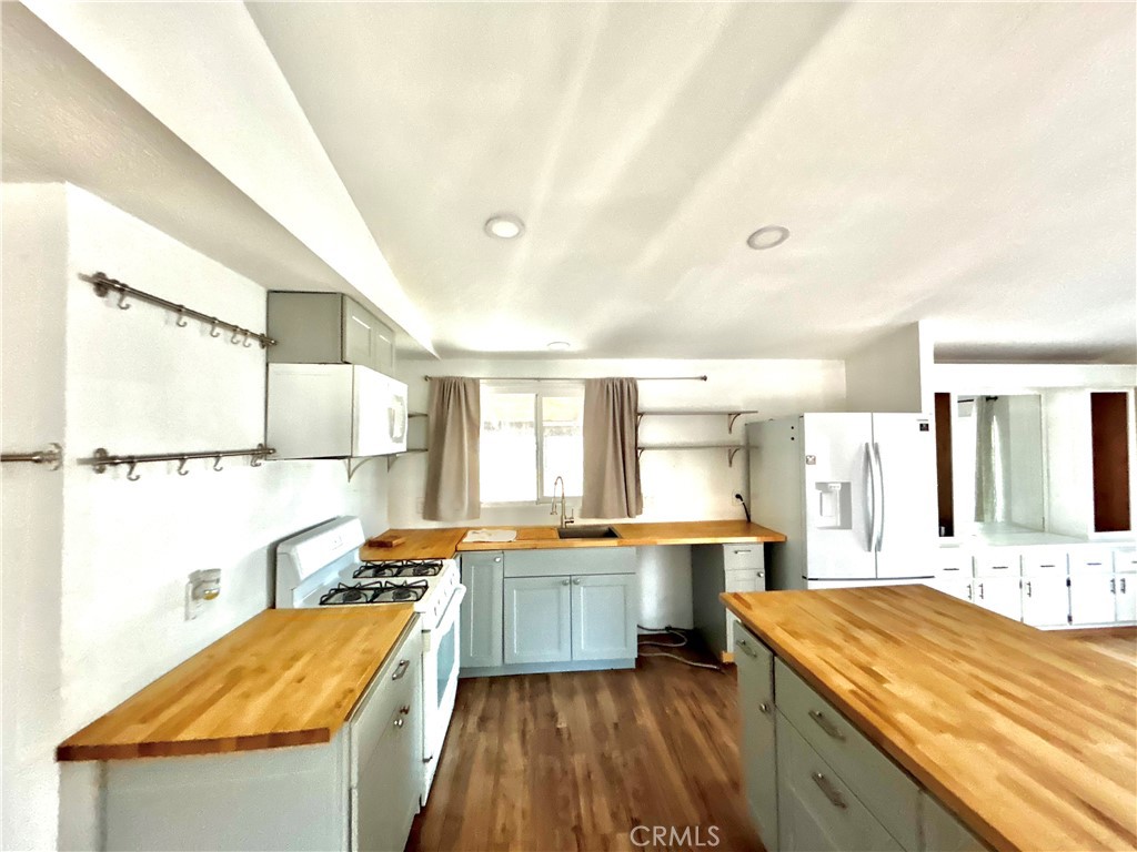 19036 Panther Ave Property Photo 6