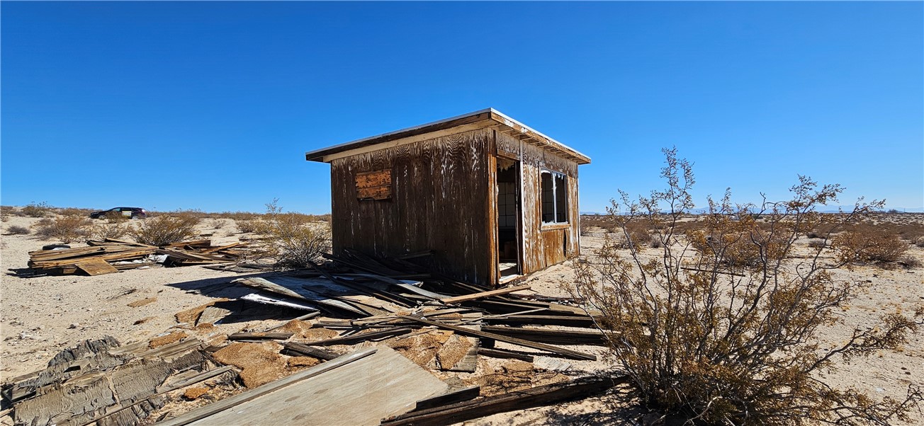 800 Pioneer Trail Property Photo 3
