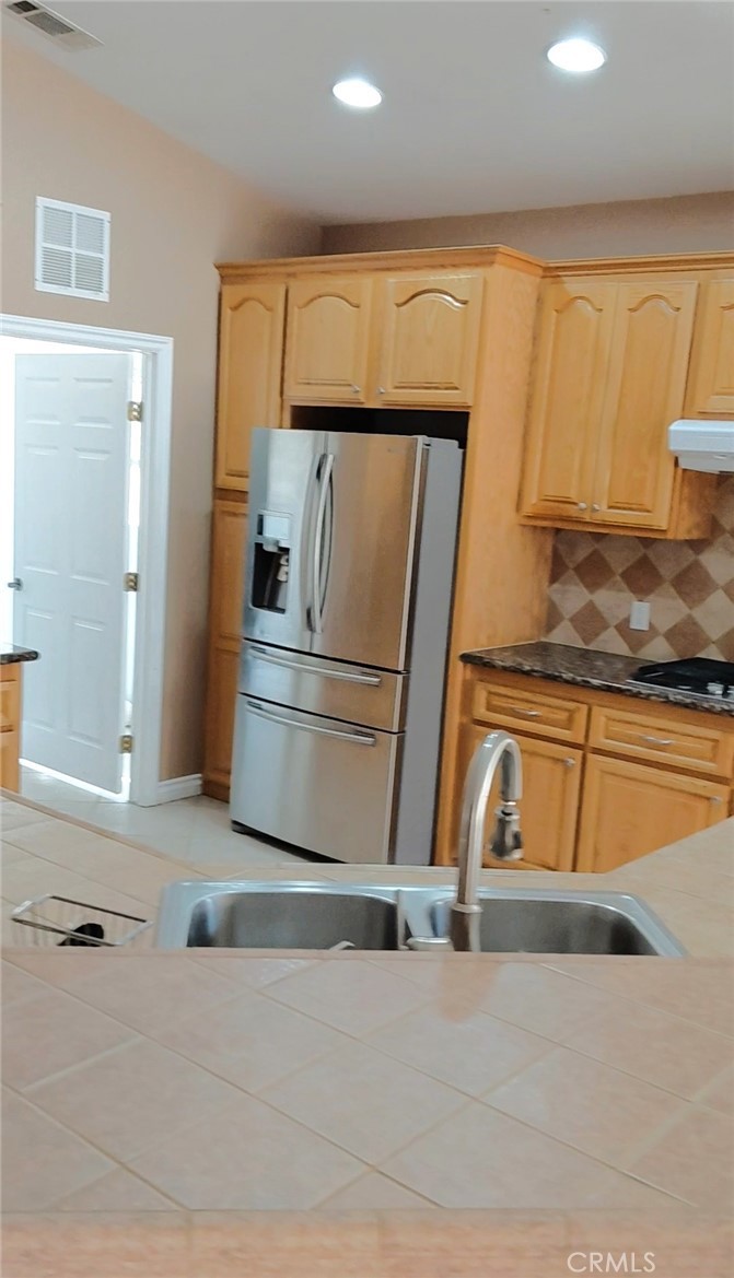 26706 Cumberland Property Photo 3