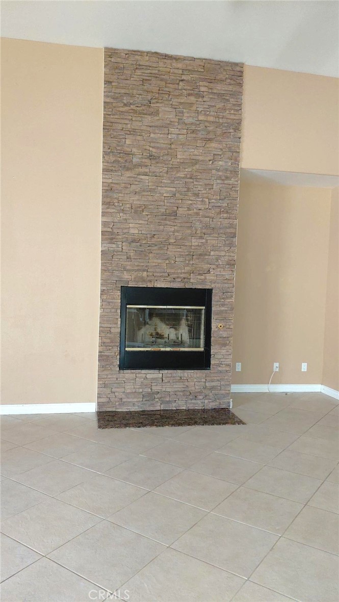 26706 Cumberland Property Photo 5