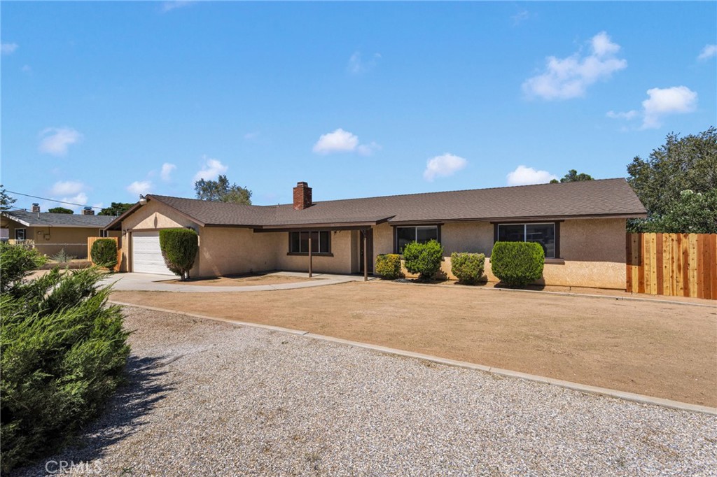 18256 Danbury Property Photo 4