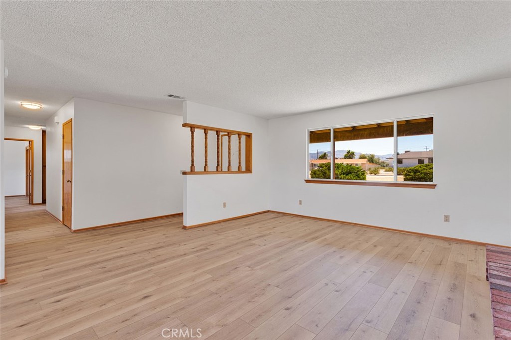 18256 Danbury Property Photo 11