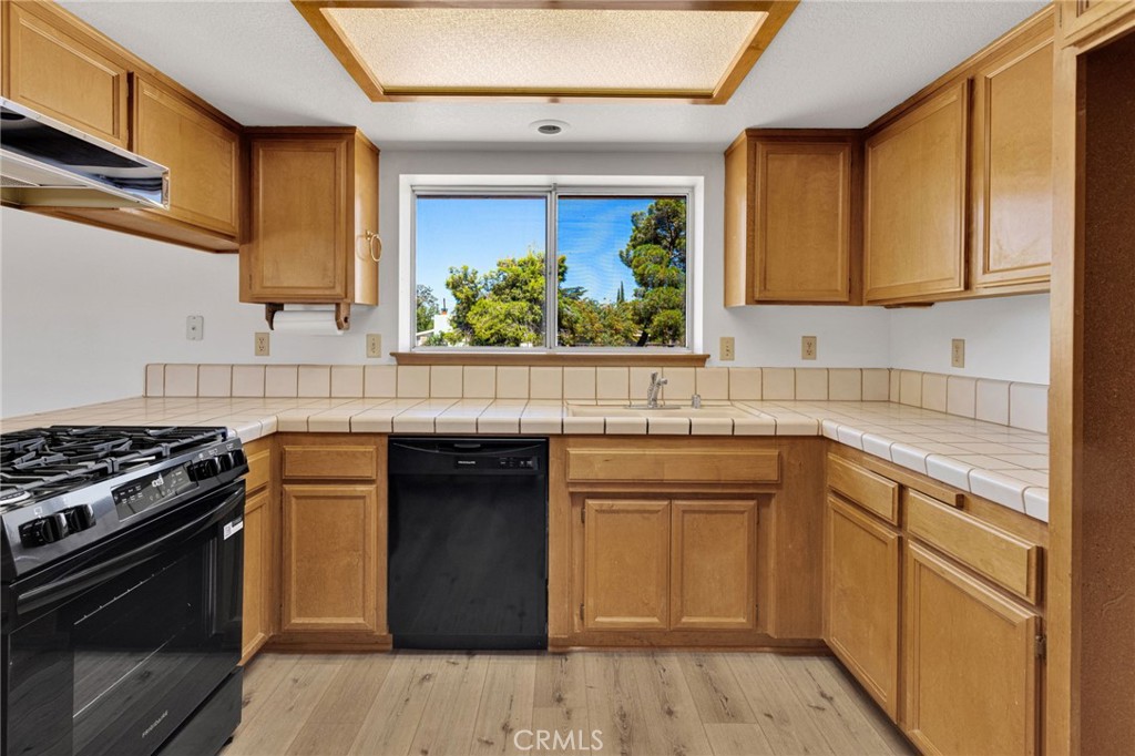18256 Danbury Property Photo 18