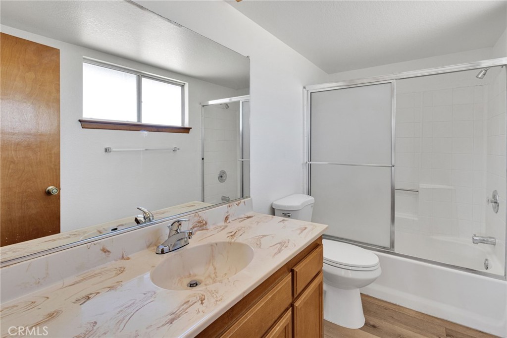 18256 Danbury Property Photo 28