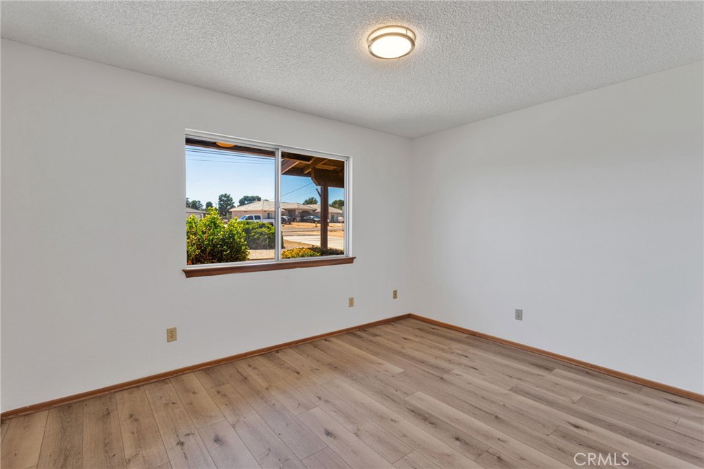 18256 Danbury Property Photo 32