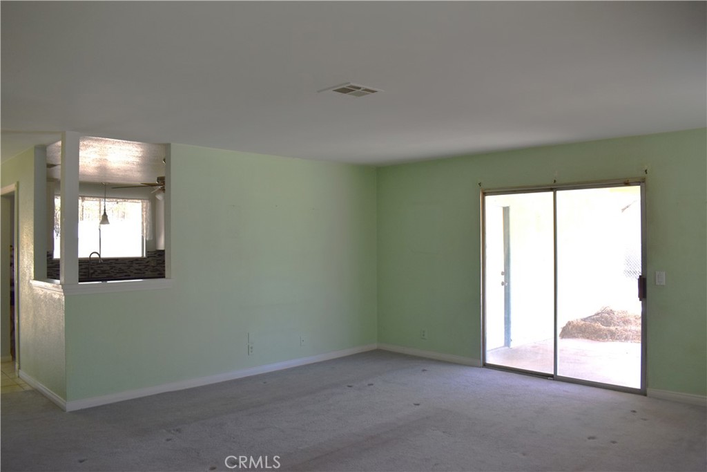 12566 Iroquois Road Property Photo 6