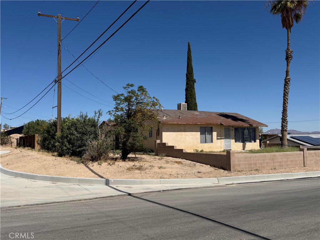301 Juniper Property Photo 1