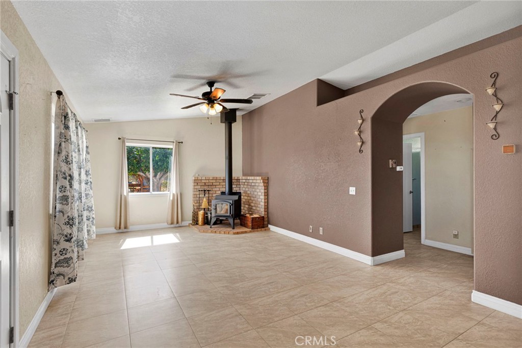 12950 Syracuse Property Photo 3