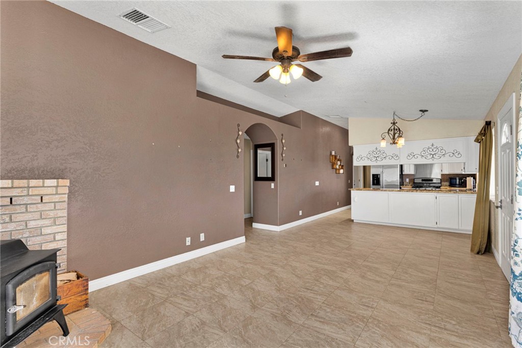 12950 Syracuse Property Photo 5