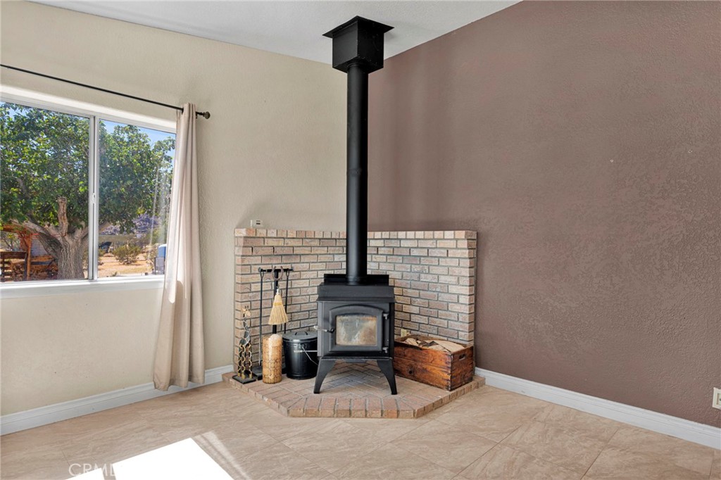12950 Syracuse Property Photo 7