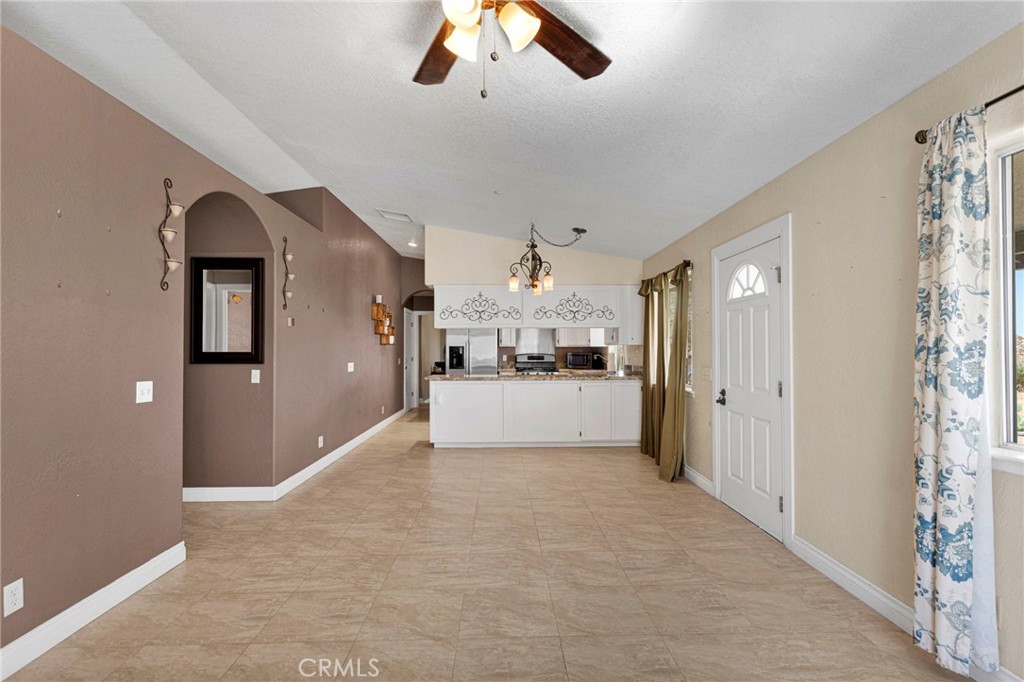 12950 Syracuse Property Photo 8