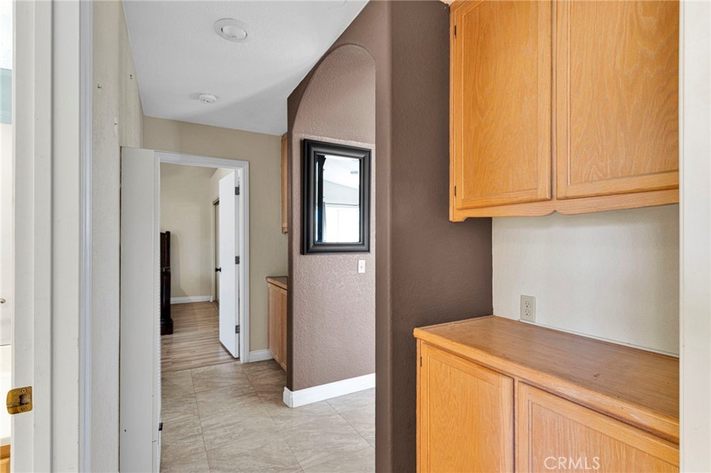 12950 Syracuse Property Photo 14