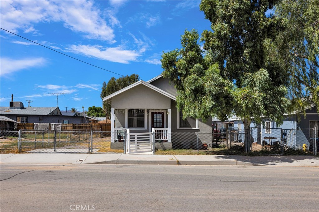 518 Quivera Property Photo 2