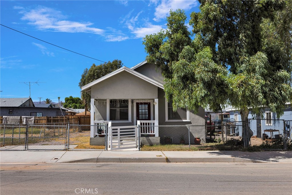 518 Quivera Property Photo 3