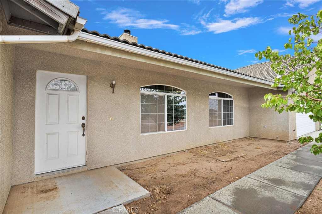 10432 Atsina Property Photo 5