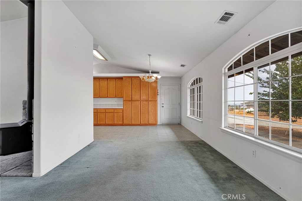 10432 Atsina Property Photo 7