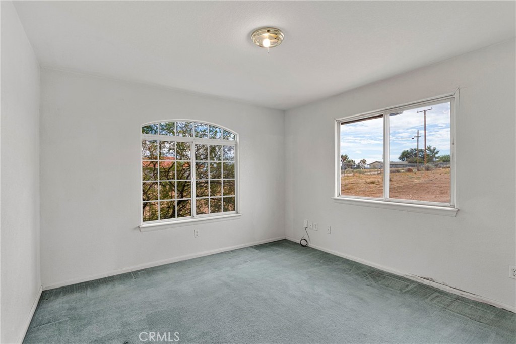 10432 Atsina Property Photo 23