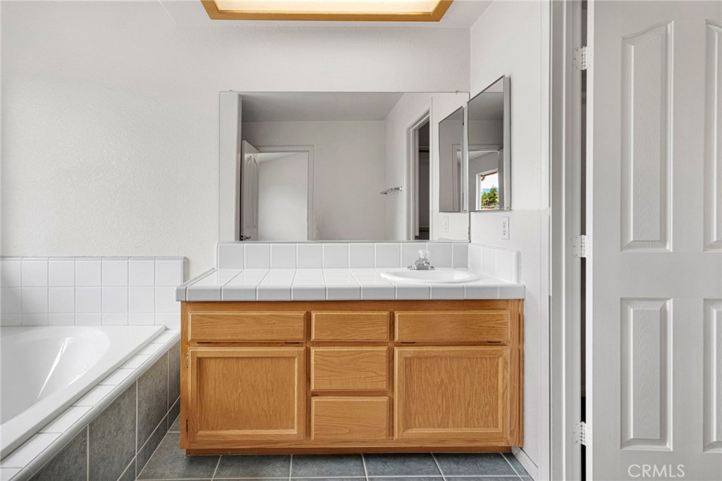 10432 Atsina Property Photo 32