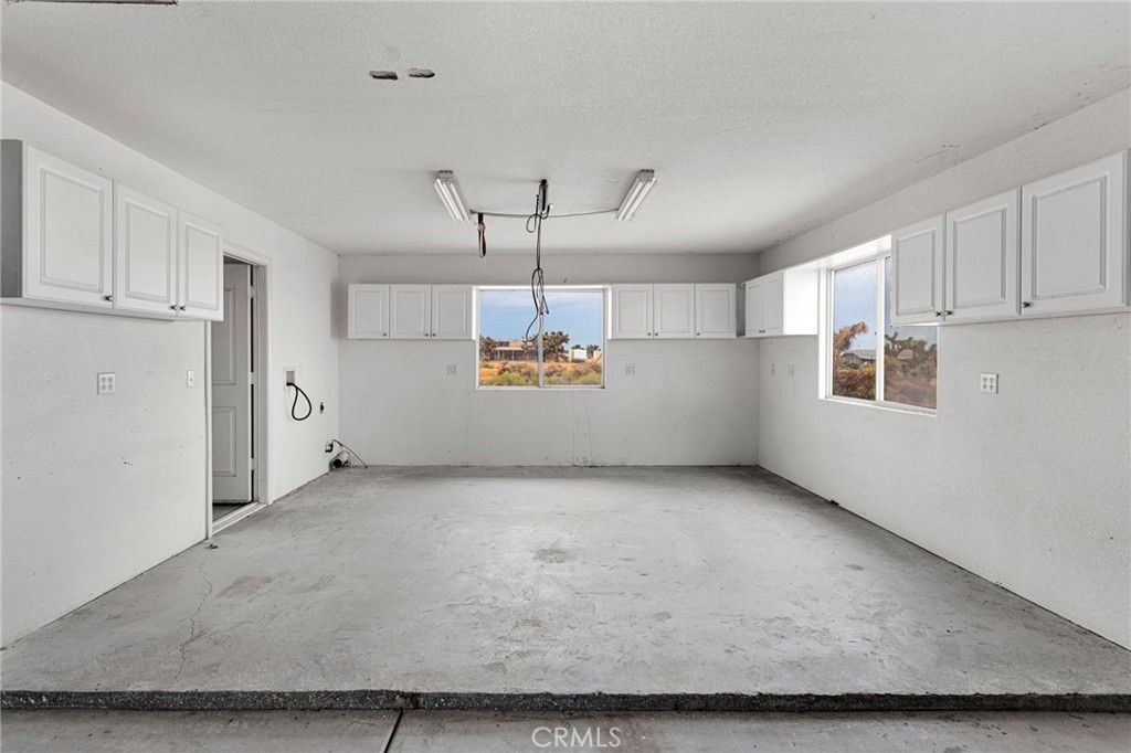 10432 Atsina Property Photo 44