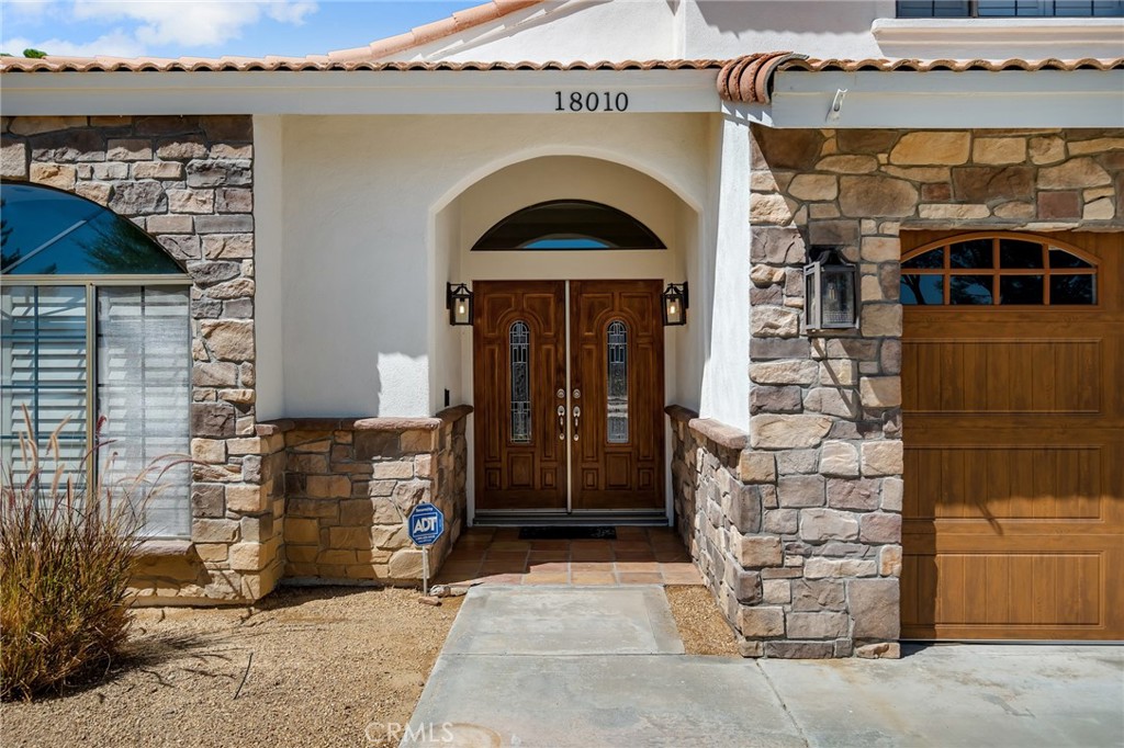 18010 Wildwood Property Photo 9