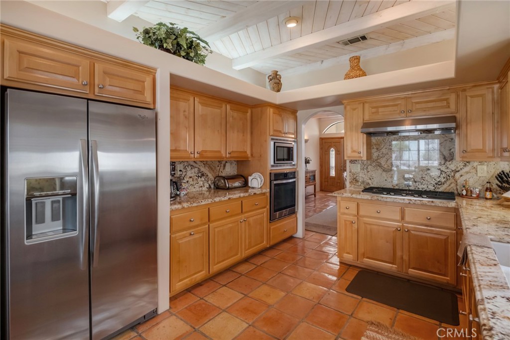 18010 Wildwood Property Photo 18