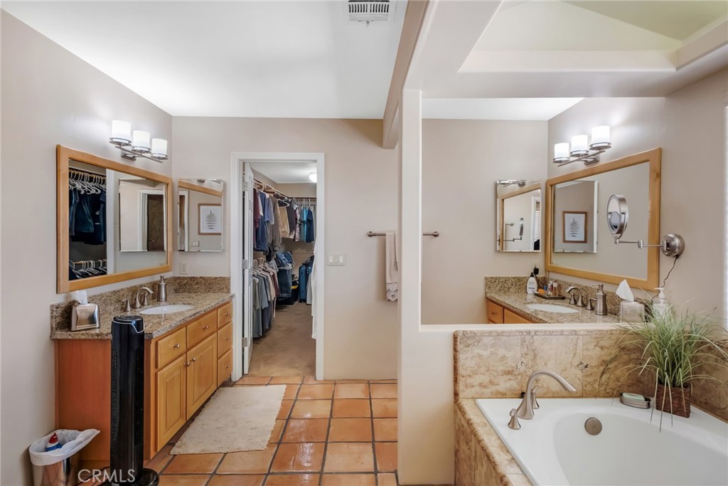 18010 Wildwood Property Photo 45