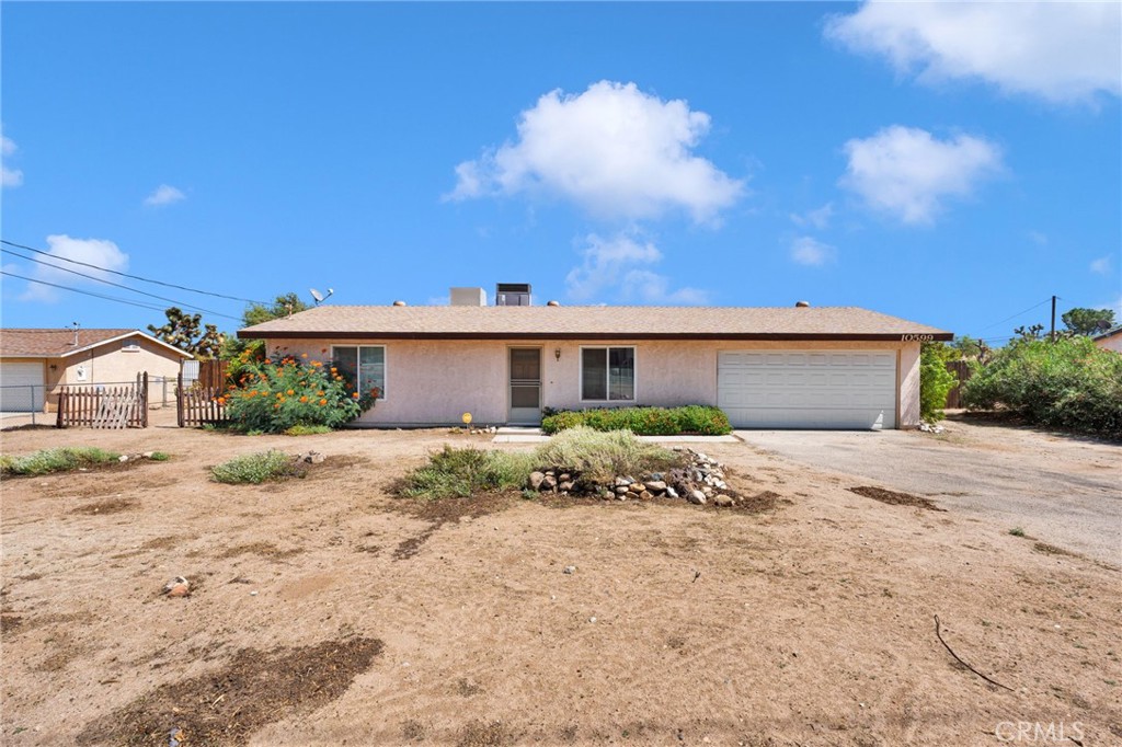10599 Oakwood Property Photo 1