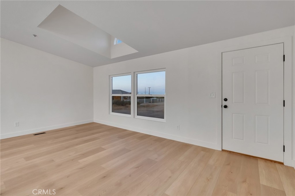 9572 Smith Road Property Photo 3