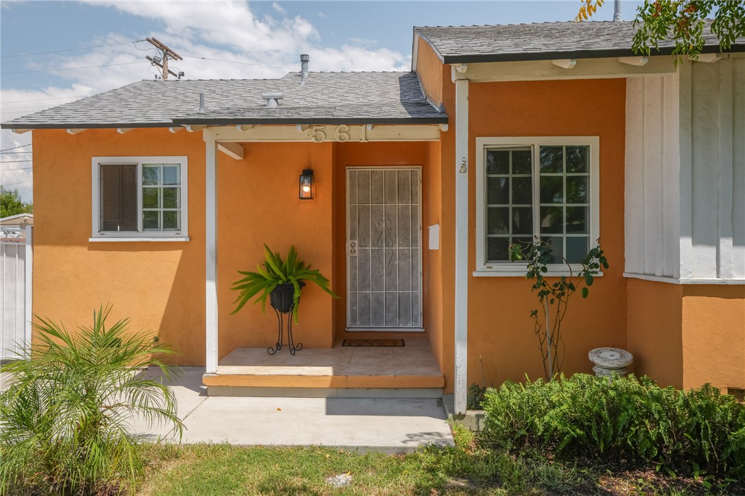 561 N Park Property Photo 3