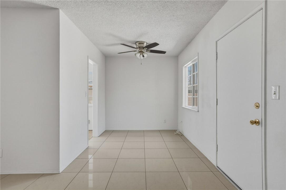 561 N Park Property Photo 12