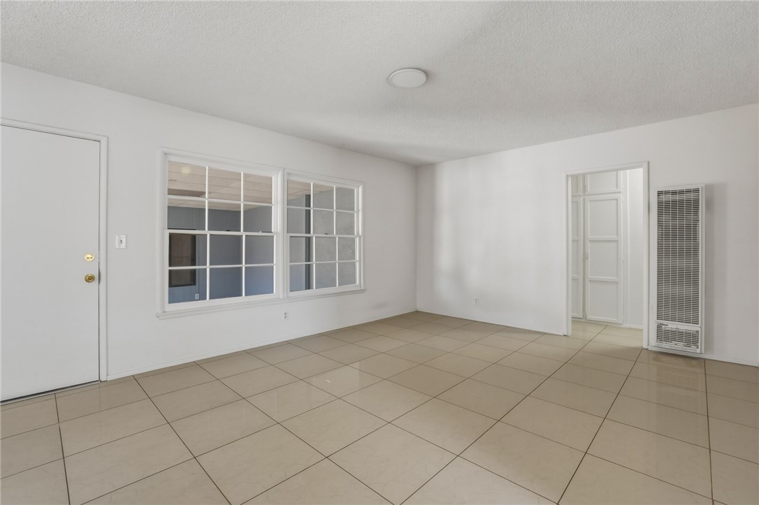 561 N Park Property Photo 14