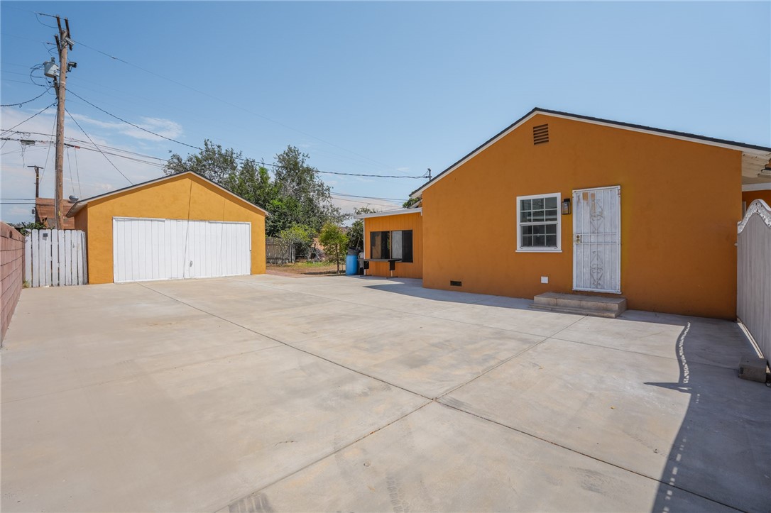 561 N Park Property Photo 26