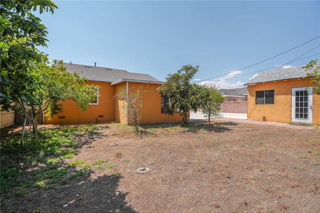 561 N Park Property Photo 27