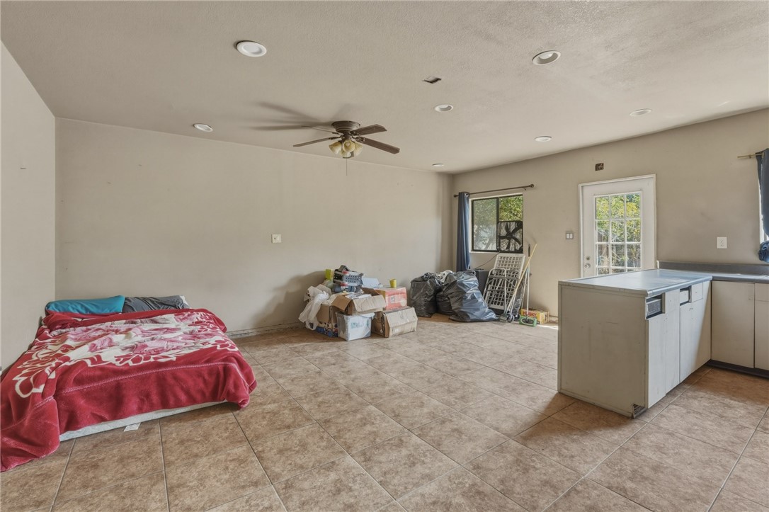 561 N Park Property Photo 32