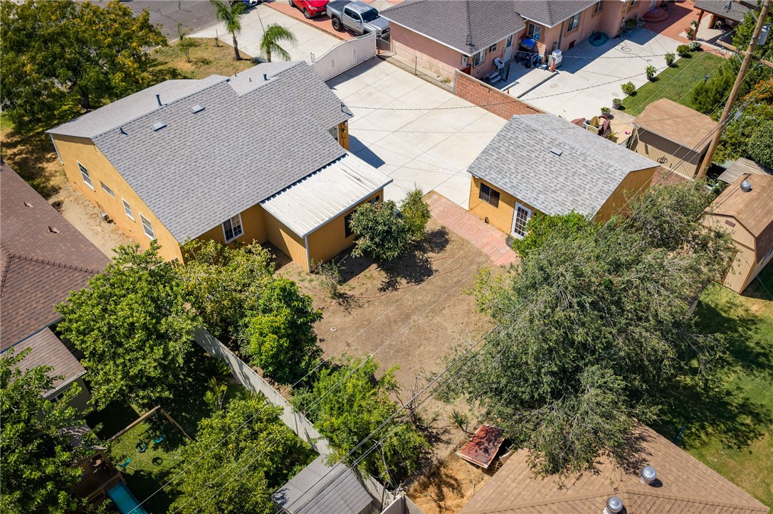561 N Park Property Photo 33