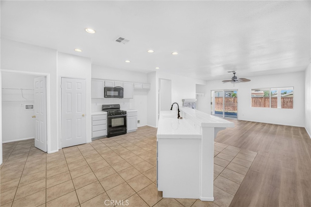 13616 Dellwood Street Property Photo 11