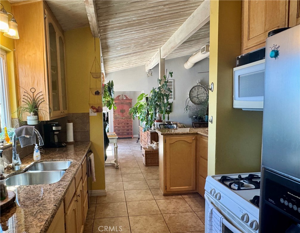 14435 Iroquois Road Property Photo 8