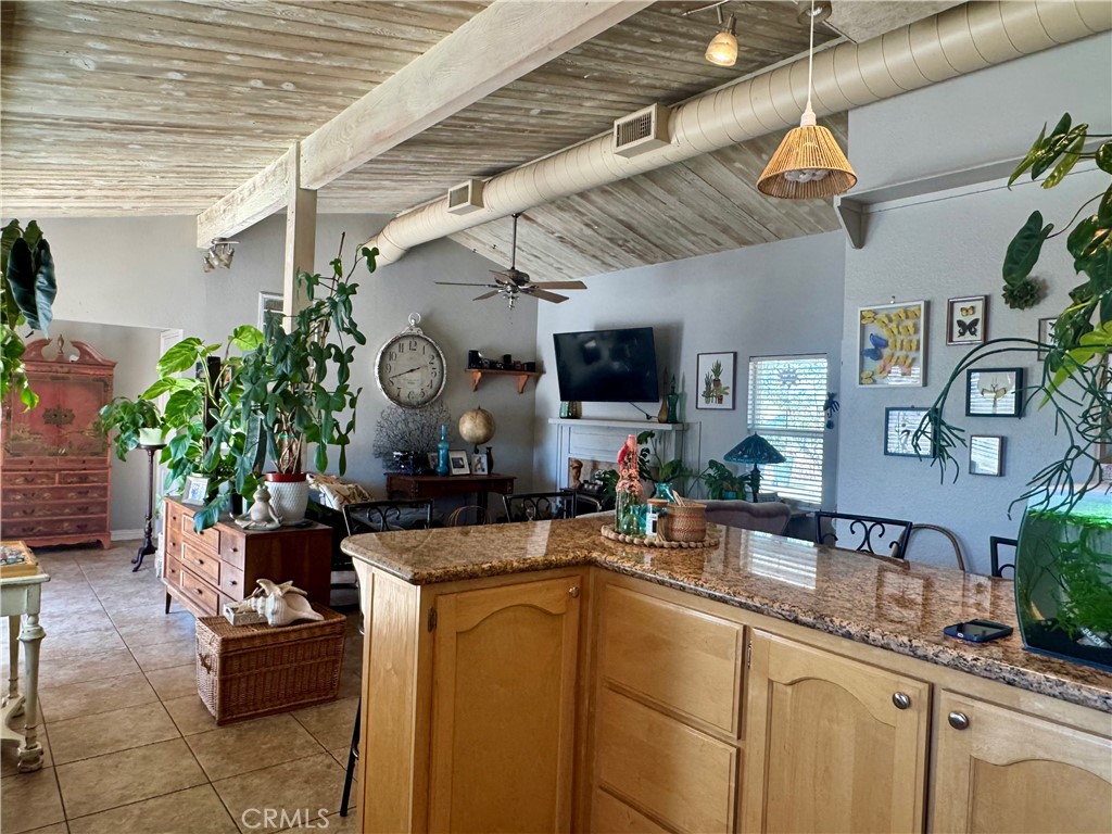 14435 Iroquois Road Property Photo 9